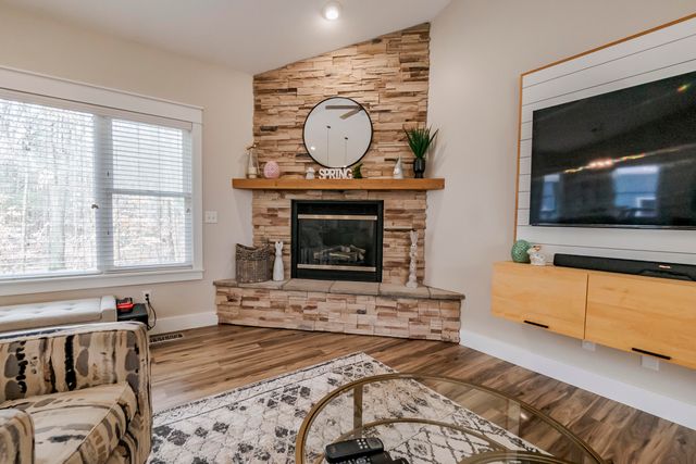 6691 E Point Drive, Fruitport, MI 49415