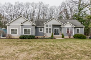 6691 E Point Drive, Fruitport, MI 49415