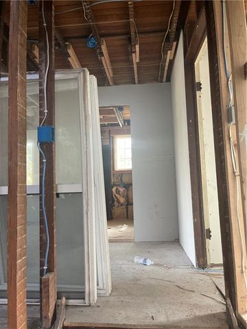 2746 Brooklyn Avenue, Kansas City, MO 64109