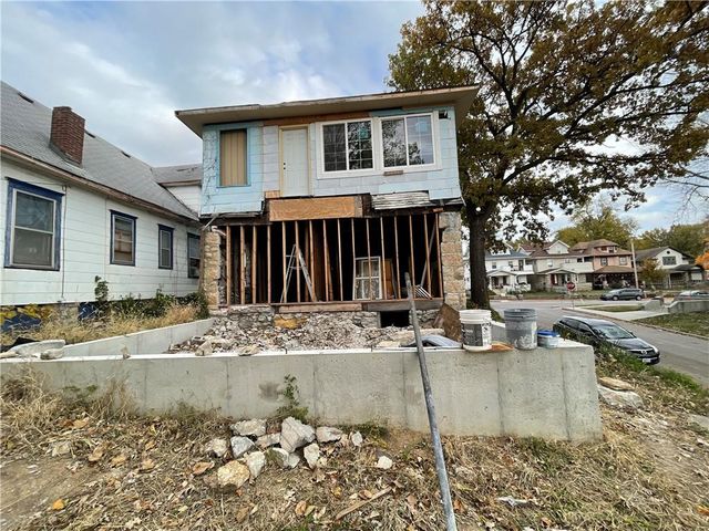 2746 Brooklyn Avenue, Kansas City, MO 64109