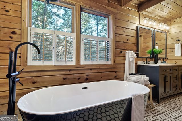 239 Ernest Alta Circle, Blue Ridge, GA 30513