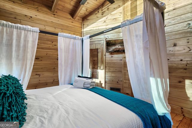 239 Ernest Alta Circle, Blue Ridge, GA 30513