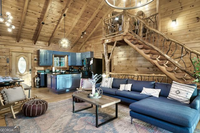 239 Ernest Alta Circle, Blue Ridge, GA 30513