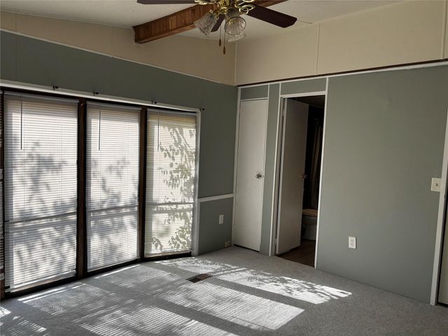 40 Pine Avenue, Huntsville, TX 77340