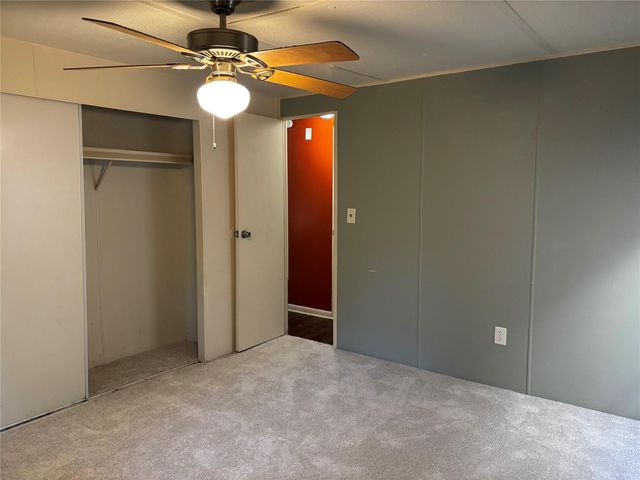 40 Pine Avenue, Huntsville, TX 77340