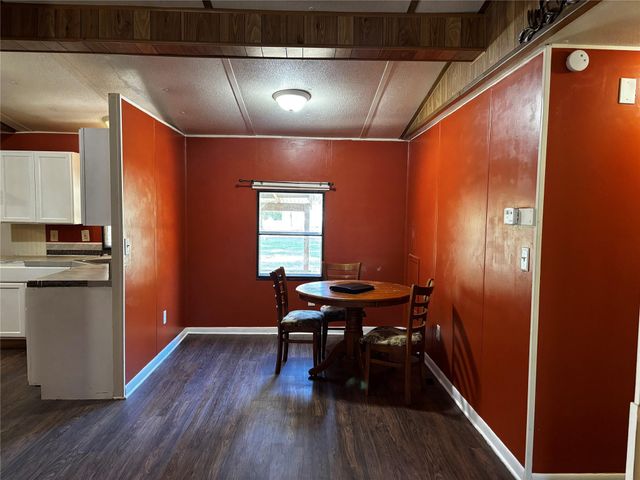 40 Pine Avenue, Huntsville, TX 77340