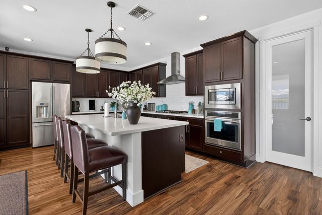 1648 Locksley Dr, Lathrop, CA 95330