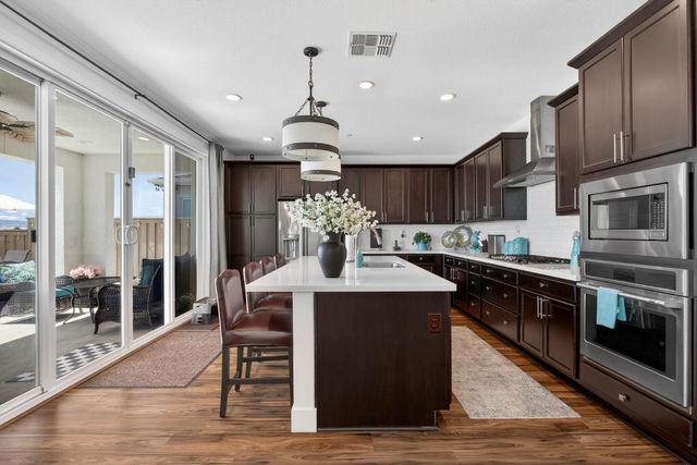 1648 Locksley Dr, Lathrop, CA 95330