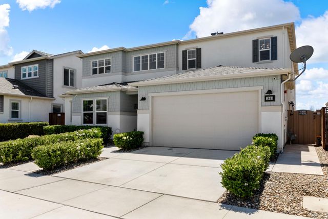 1648 Locksley Dr, Lathrop, CA 95330