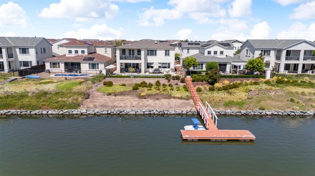 1648 Locksley Dr, Lathrop, CA 95330