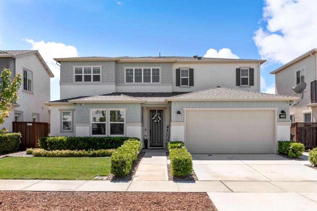 1648 Locksley Dr, Lathrop, CA 95330