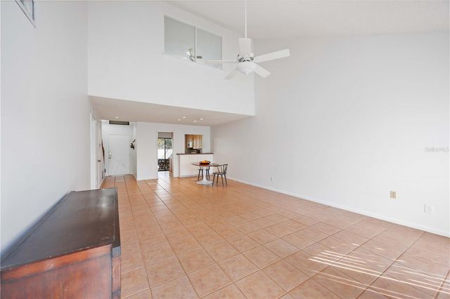 2767 HORSESHOE COURT Q-3, Sarasota, FL 34235