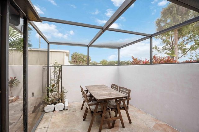 2767 HORSESHOE COURT Q-3, Sarasota, FL 34235