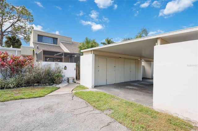 2767 HORSESHOE COURT Q-3, Sarasota, FL 34235