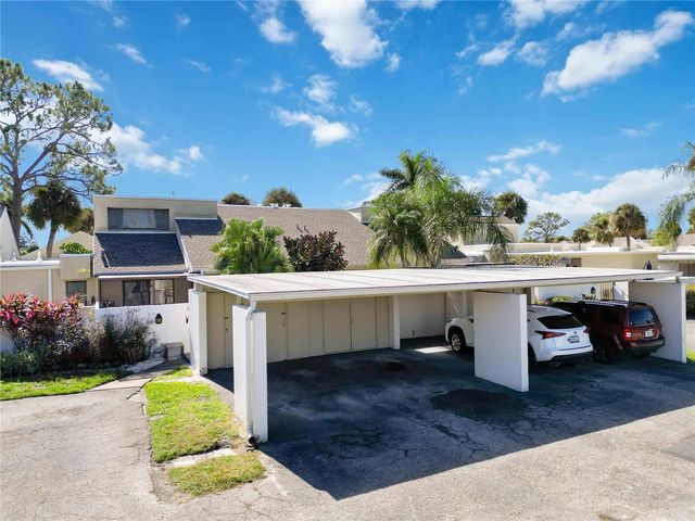 2767 HORSESHOE COURT Q-3, Sarasota, FL 34235