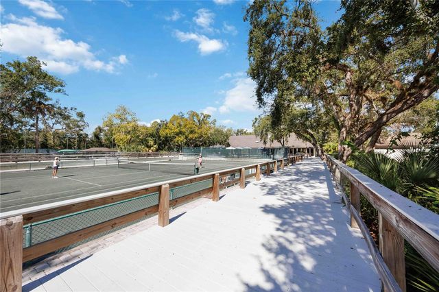 2767 HORSESHOE COURT Q-3, Sarasota, FL 34235