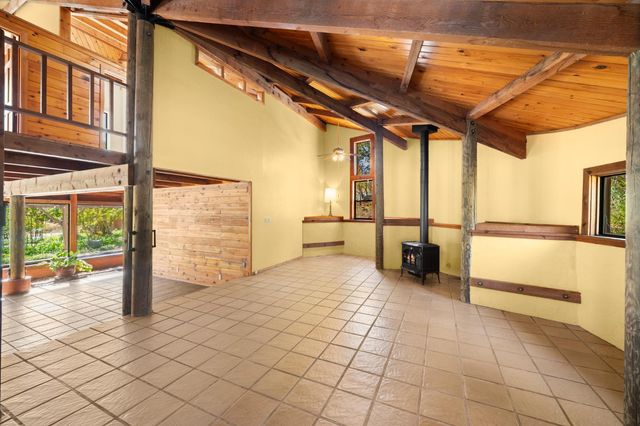 24066 Timber Ridge Dr, Auburn, CA 95602