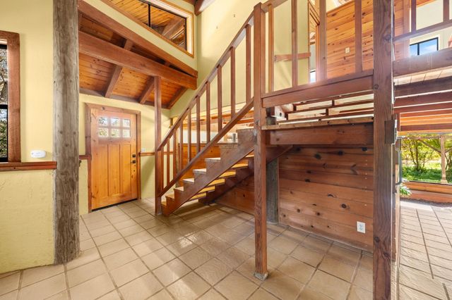 24066 Timber Ridge Dr, Auburn, CA 95602