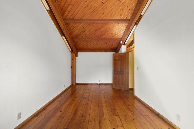 24066 Timber Ridge Dr, Auburn, CA 95602