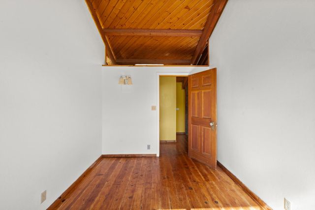 24066 Timber Ridge Dr, Auburn, CA 95602