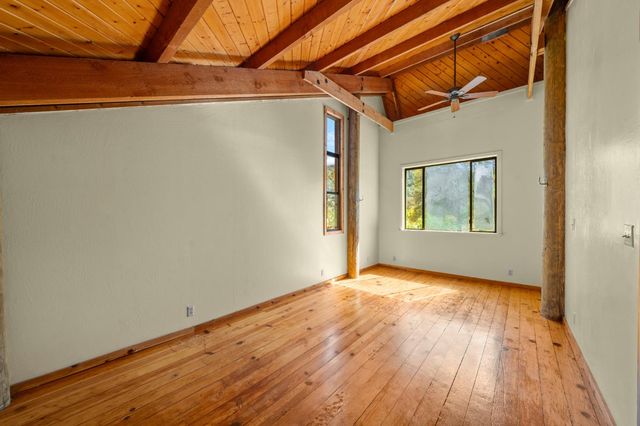 24066 Timber Ridge Dr, Auburn, CA 95602