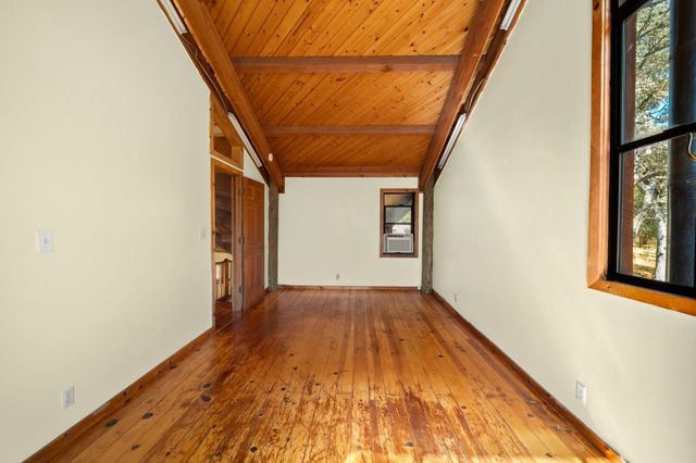 24066 Timber Ridge Dr, Auburn, CA 95602