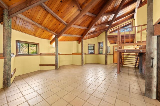 24066 Timber Ridge Dr, Auburn, CA 95602