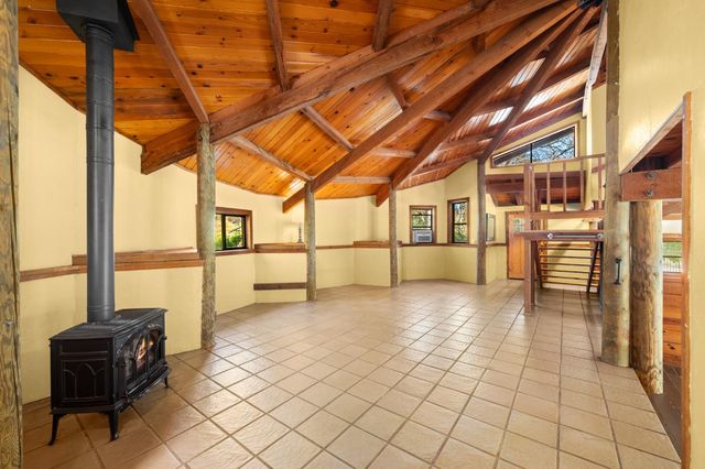 24066 Timber Ridge Dr, Auburn, CA 95602