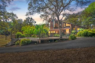 24066 Timber Ridge Dr, Auburn, CA 95602