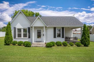 304 W Main St, Smithville, TN 37166
