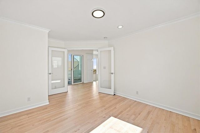 137 Lyndon Street, Hermosa Beach, CA 90254