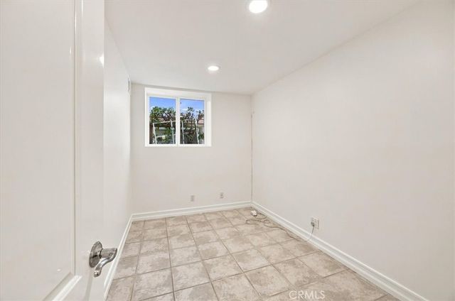 137 Lyndon Street, Hermosa Beach, CA 90254