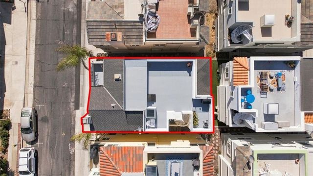 137 Lyndon Street, Hermosa Beach, CA 90254