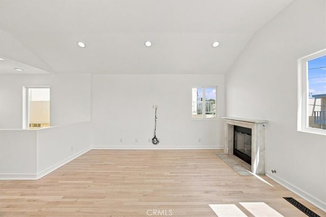 137 Lyndon Street, Hermosa Beach, CA 90254