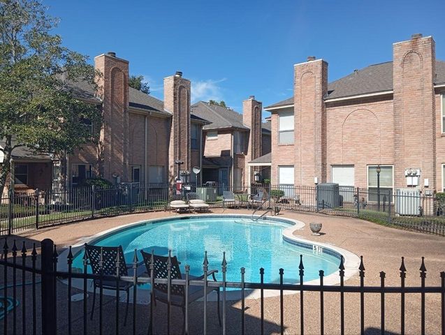 5515 Strack Road 116, Houston, TX 77069