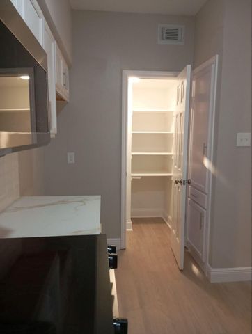 5515 Strack Road 116, Houston, TX 77069