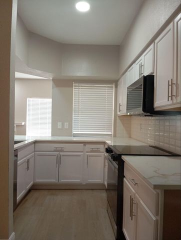 5515 Strack Road 116, Houston, TX 77069
