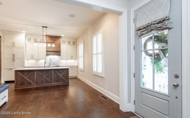 9413 Civic Way, Prospect, KY 40059