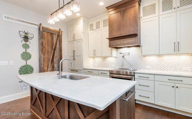 9413 Civic Way, Prospect, KY 40059