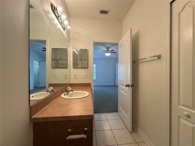 5720 FISHHAWK RIDGE DRIVE, Lithia, FL 33547