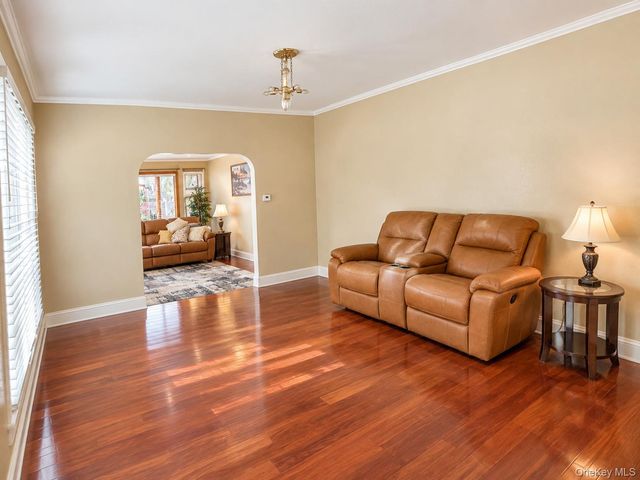 641 E 51st Street, Brooklyn, NY 11203