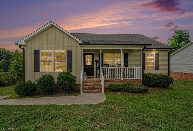 897 Breeze Hill Road, Asheboro, NC 27203