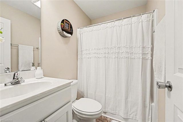 897 Breeze Hill Road, Asheboro, NC 27203