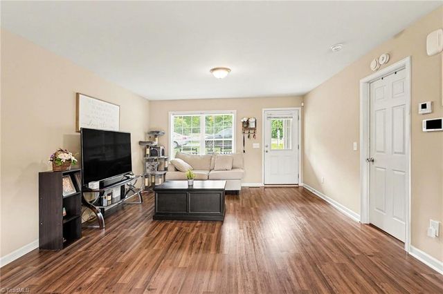 897 Breeze Hill Road, Asheboro, NC 27203