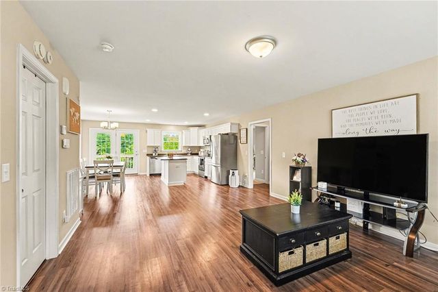 897 Breeze Hill Road, Asheboro, NC 27203