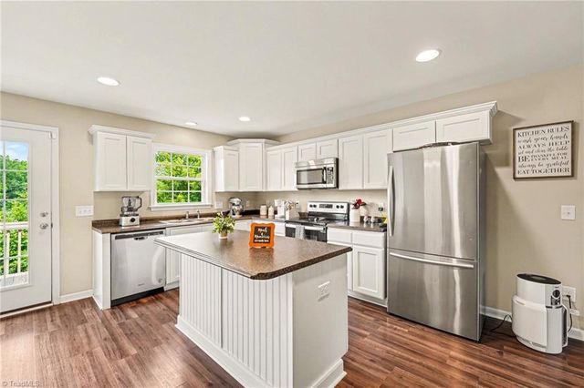 897 Breeze Hill Road, Asheboro, NC 27203
