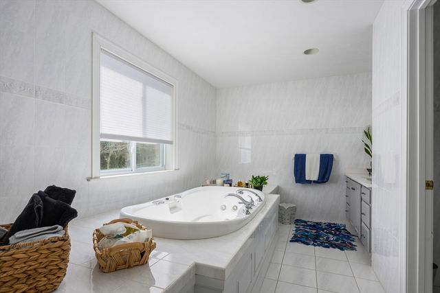 174 Little River, Barnstable, MA 02635