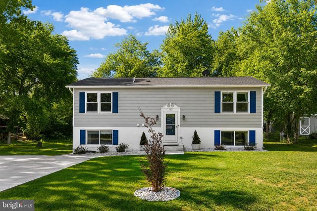 303 VIA DE ROSA DR, Stafford, VA 22556