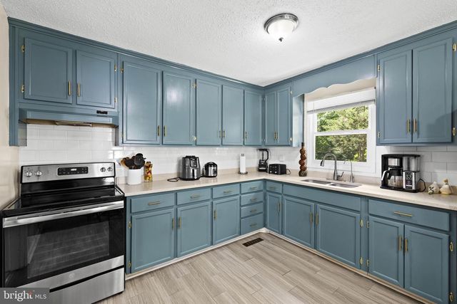 303 VIA DE ROSA DR, Stafford, VA 22556