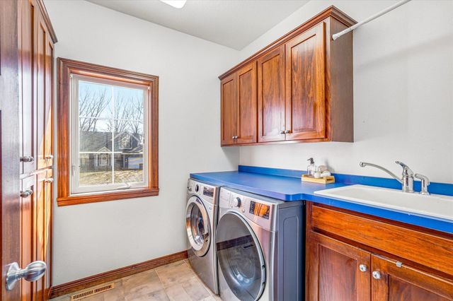 2725 Tranquility Drive, Saint Cloud, MN 56301